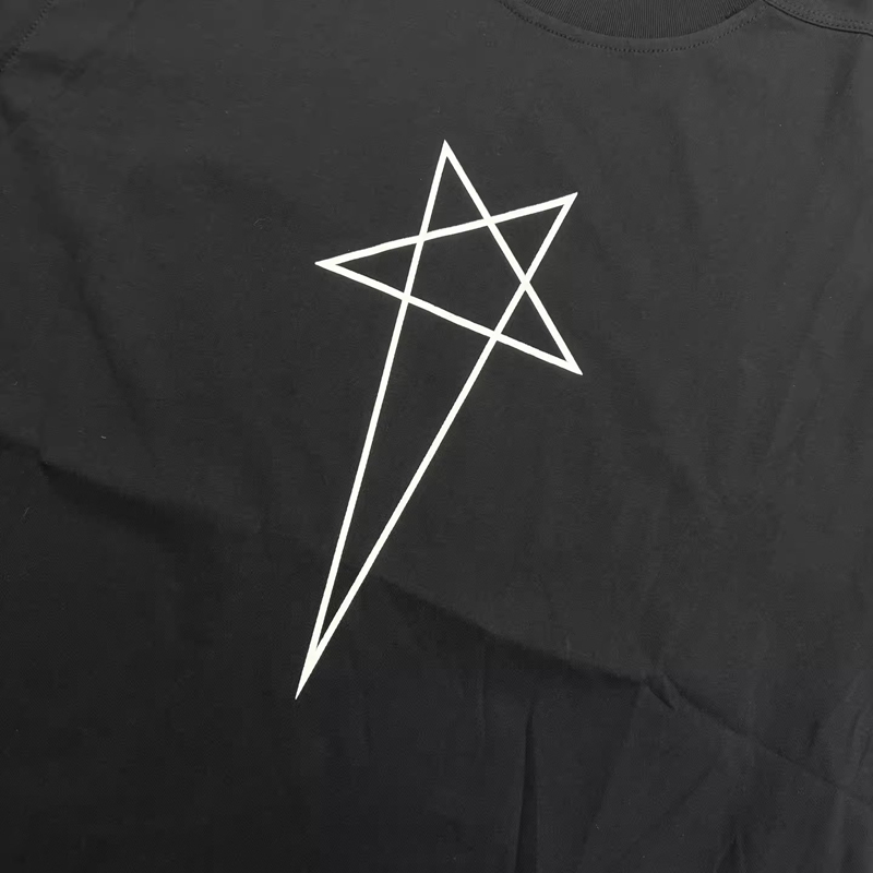 เสื้อยืดโอเวอร์ไซส์สีดำลายดาวส - Longline Tee Oversized บทวิจารณ์และราคา