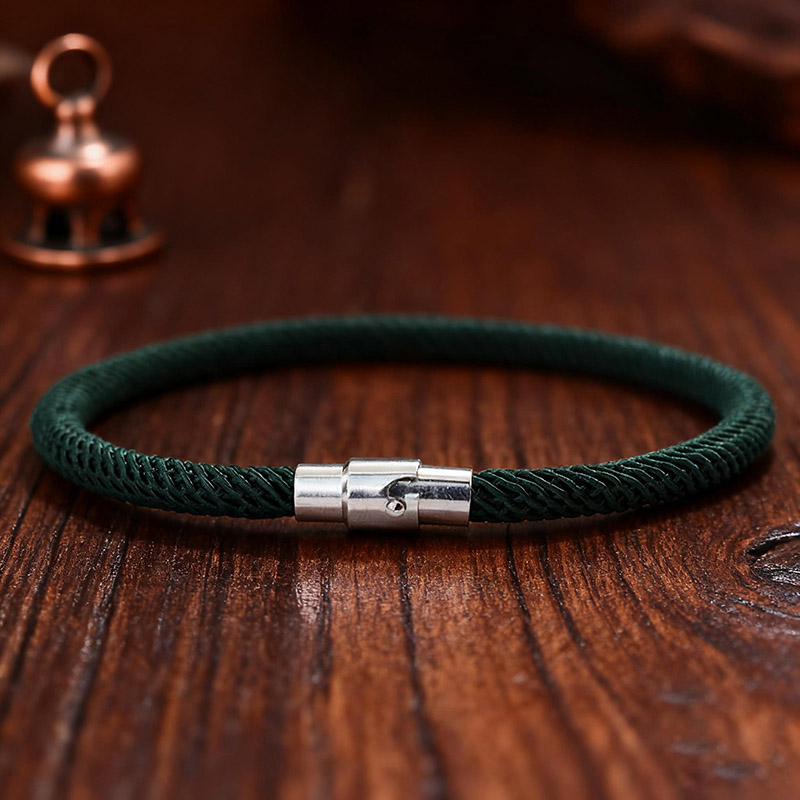 สร้อยข้อมือถักมือ เกรด A พร้อม - Street Fashion Of Milan บทวิจารณ์และราคา